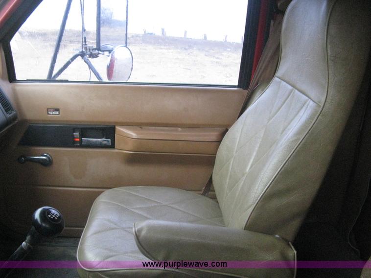 image for item I5539 1990 GMC TopKick Toterhome truck