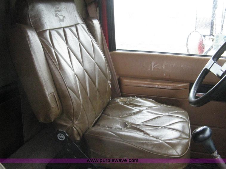 image for item I5539 1990 GMC TopKick Toterhome truck