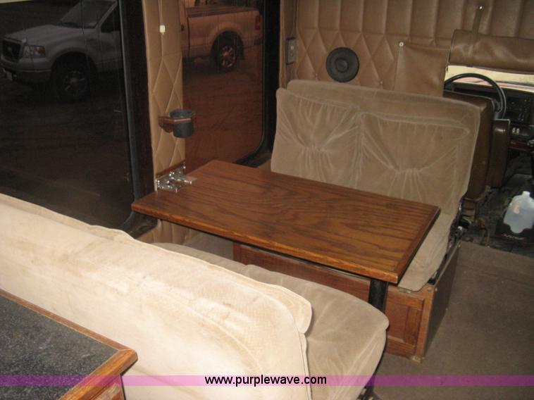 image for item I5539 1990 GMC TopKick Toterhome truck