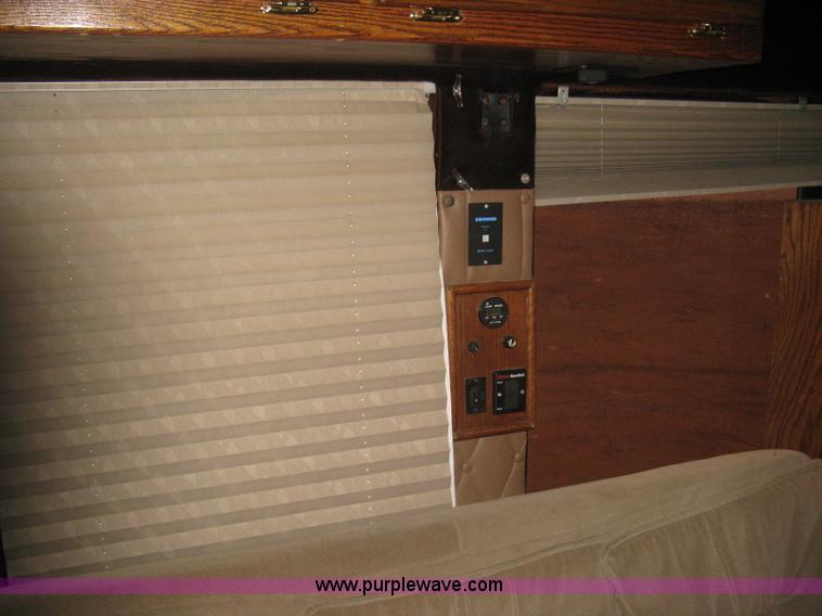 image for item I5539 1990 GMC TopKick Toterhome truck