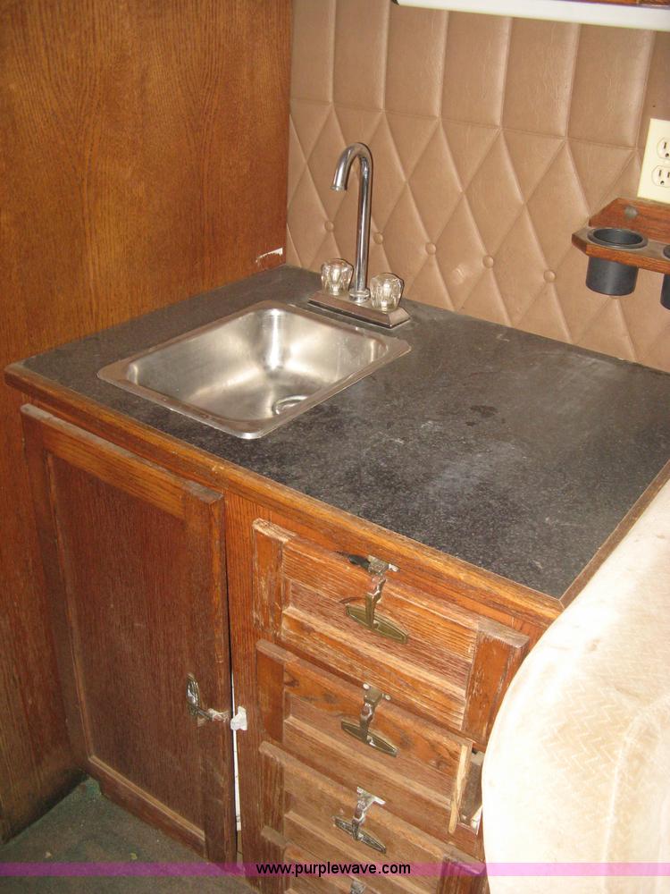 image for item I5539 1990 GMC TopKick Toterhome truck