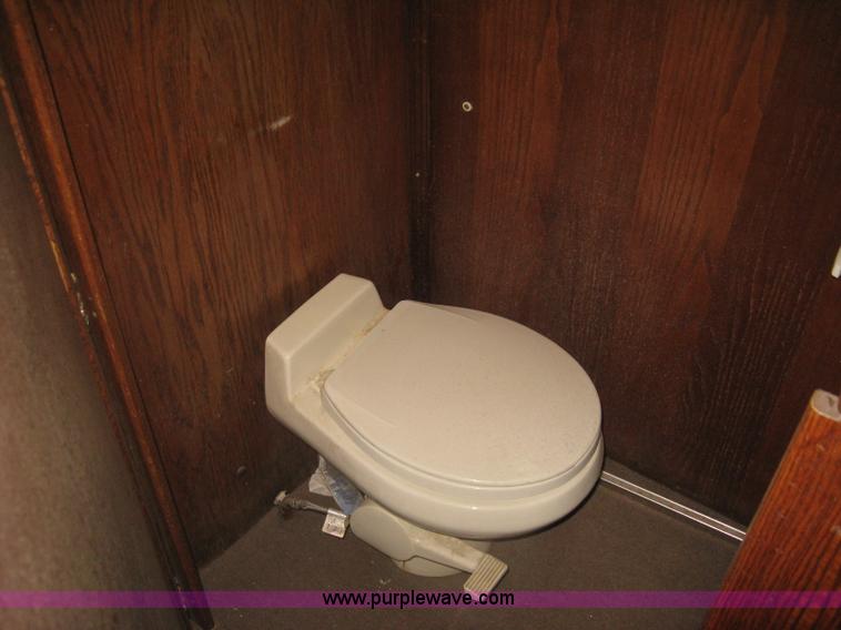 image for item I5539 1990 GMC TopKick Toterhome truck