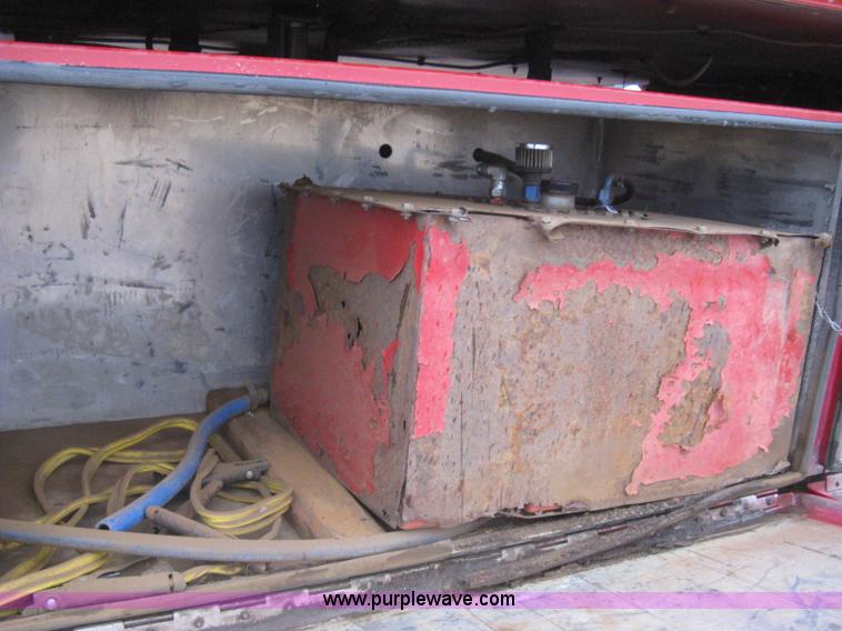 image for item I5539 1990 GMC TopKick Toterhome truck