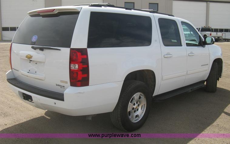 image for item I5559 2011 Chevrolet Suburban LT 1500 SUV