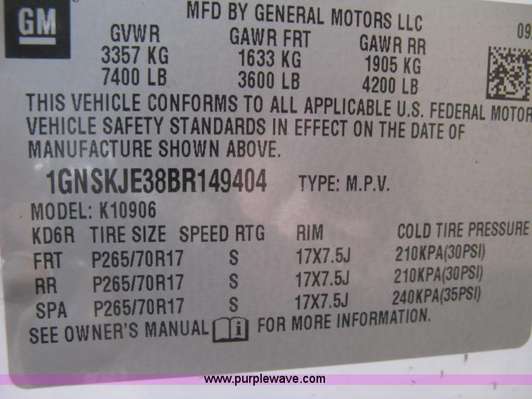 image for item I5559 2011 Chevrolet Suburban LT 1500 SUV