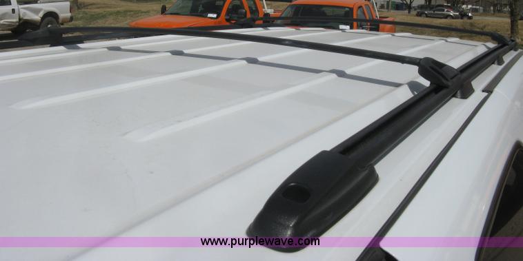 image for item I5559 2011 Chevrolet Suburban LT 1500 SUV