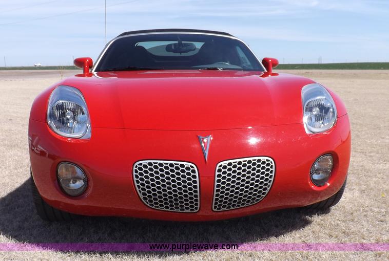 image for item I9001 2007 Pontiac Solstice convertible