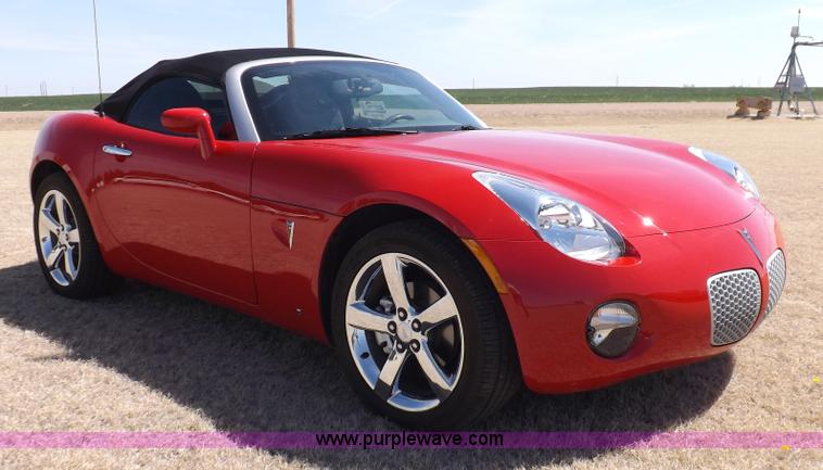 image for item I9001 2007 Pontiac Solstice convertible