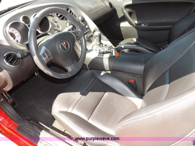 image for item I9001 2007 Pontiac Solstice convertible