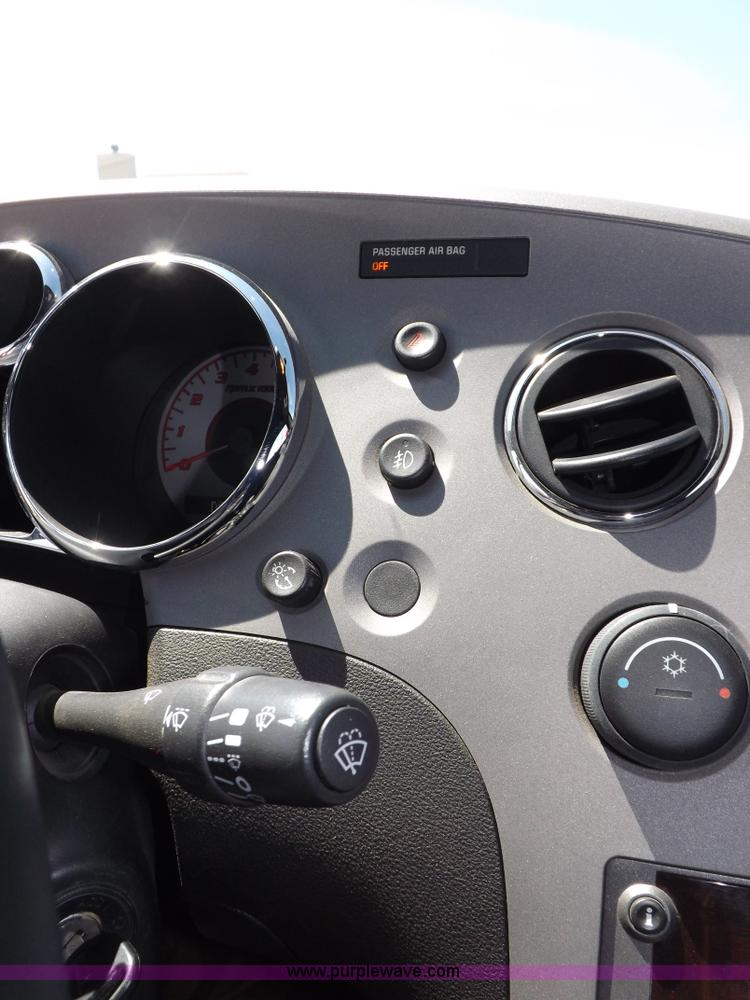 image for item I9001 2007 Pontiac Solstice convertible