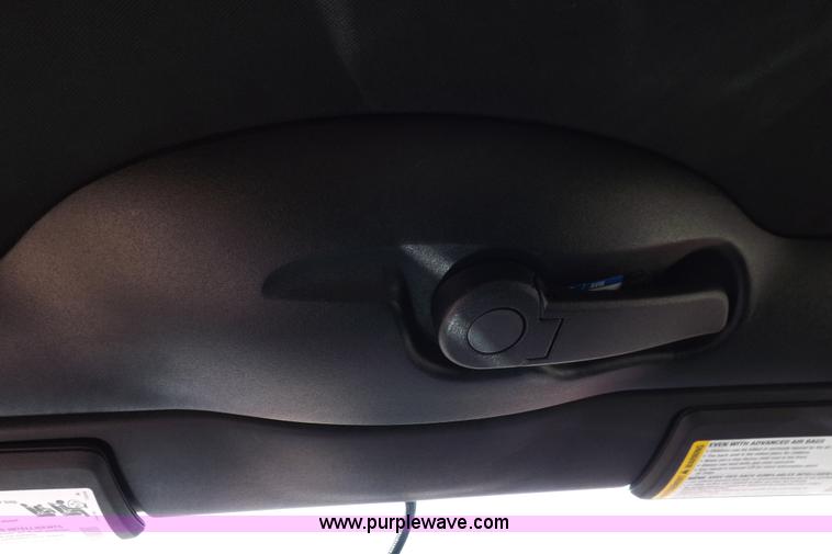 image for item I9001 2007 Pontiac Solstice convertible