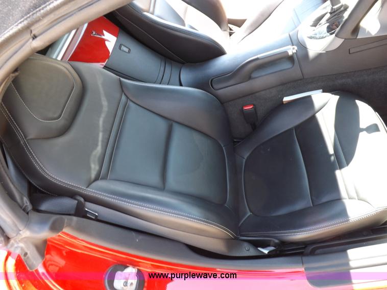 image for item I9001 2007 Pontiac Solstice convertible