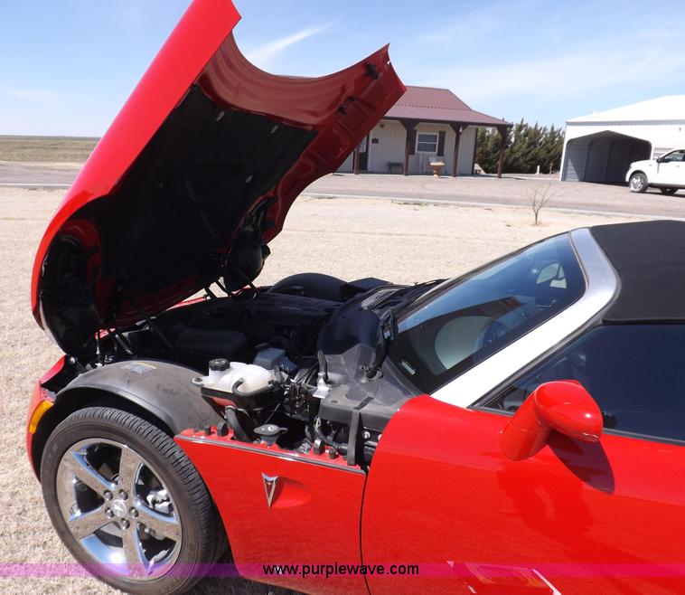 image for item I9001 2007 Pontiac Solstice convertible