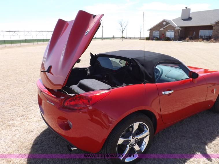 image for item I9001 2007 Pontiac Solstice convertible