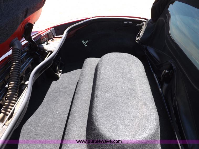 image for item I9001 2007 Pontiac Solstice convertible