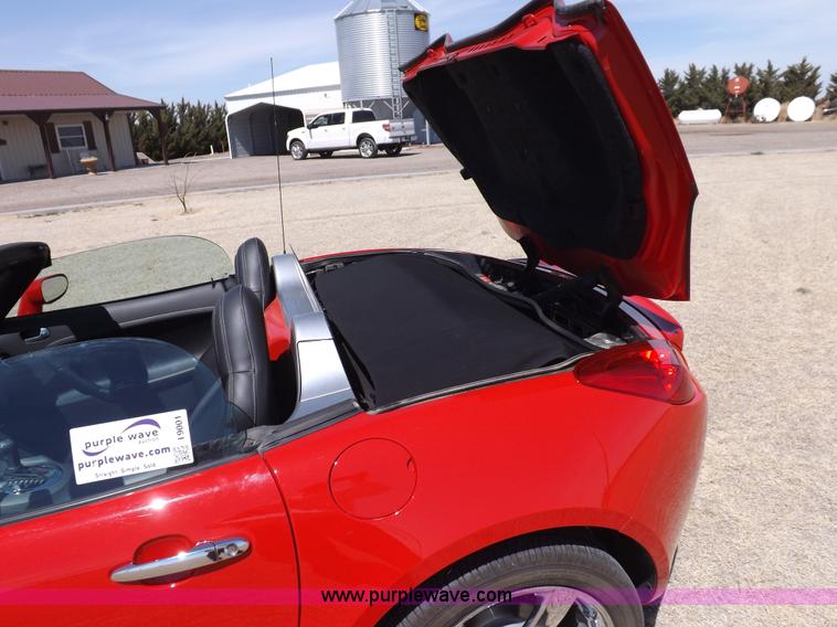 image for item I9001 2007 Pontiac Solstice convertible