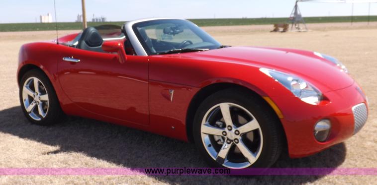image for item I9001 2007 Pontiac Solstice convertible