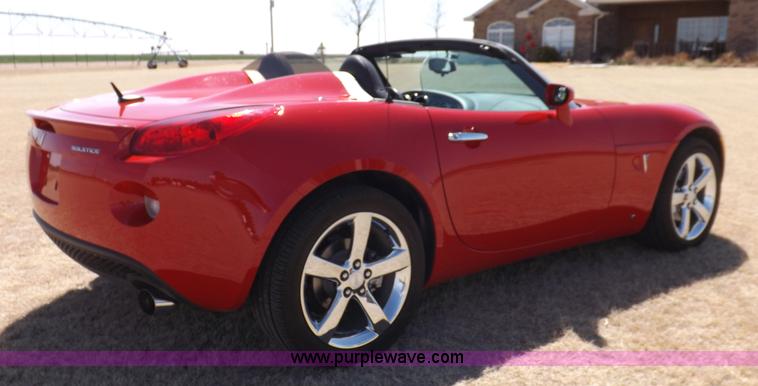 image for item I9001 2007 Pontiac Solstice convertible