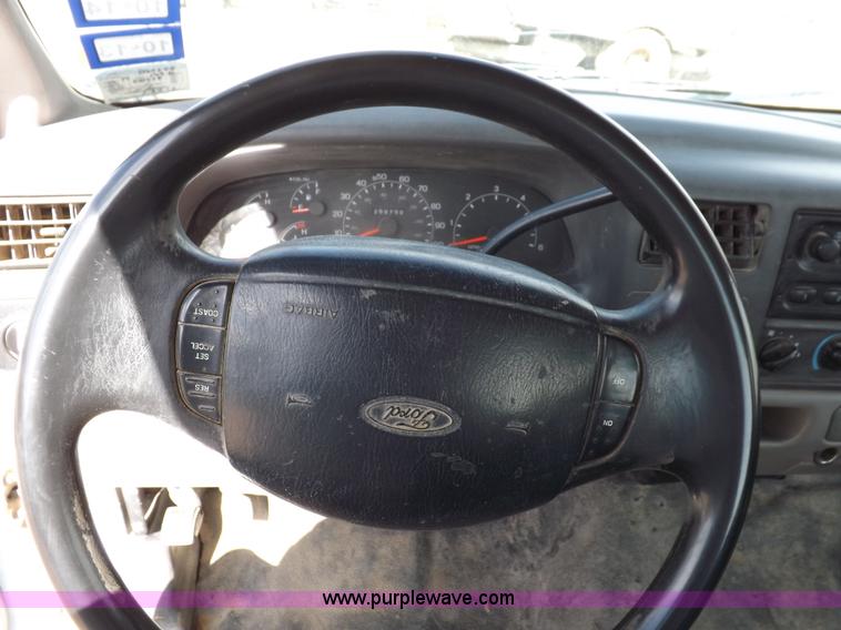 image for item I9007 1999 Ford F250 Super Duty SuperCab utility truck