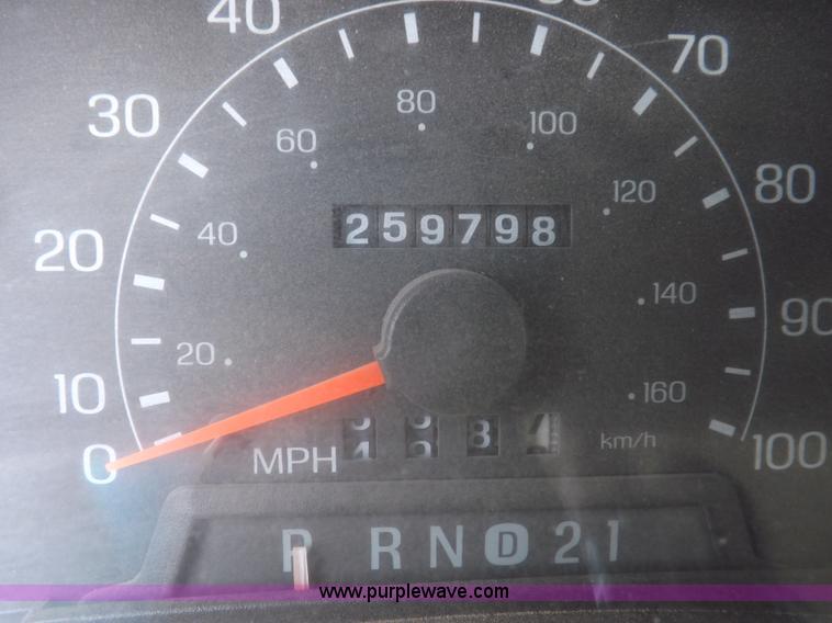 image for item I9007 1999 Ford F250 Super Duty SuperCab utility truck