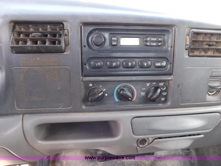 image for item I9007 1999 Ford F250 Super Duty SuperCab utility truck