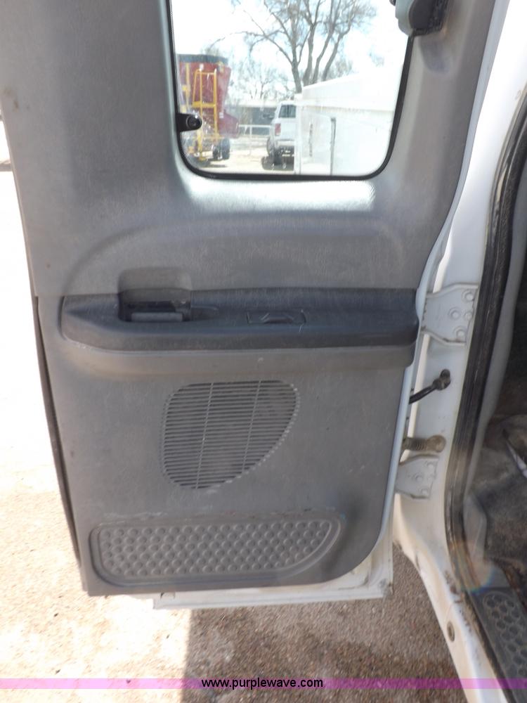 image for item I9007 1999 Ford F250 Super Duty SuperCab utility truck