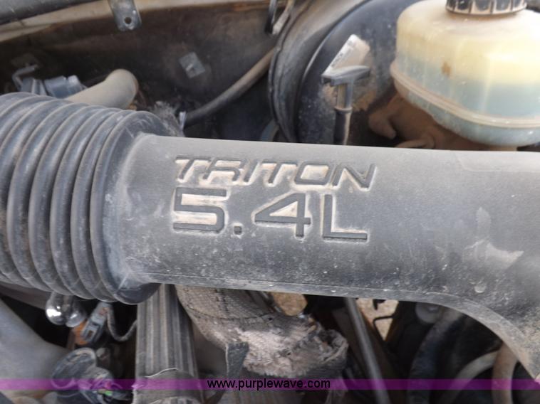 image for item I9007 1999 Ford F250 Super Duty SuperCab utility truck