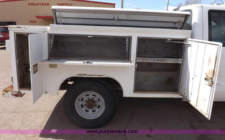 image for item I9007 1999 Ford F250 Super Duty SuperCab utility truck