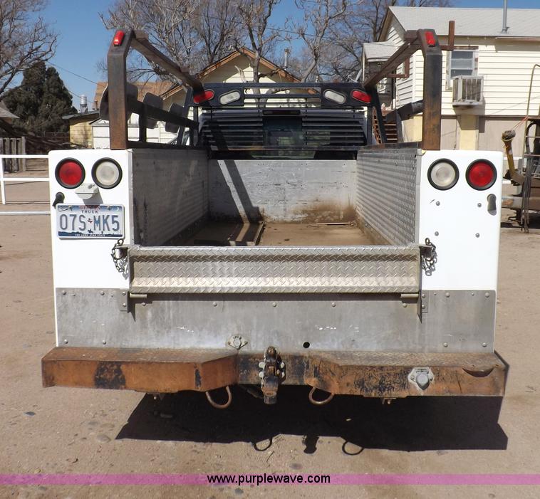 image for item I9009 2000 Chevrolet 2500 utility truck