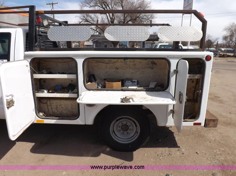 image for item I9009 2000 Chevrolet 2500 utility truck