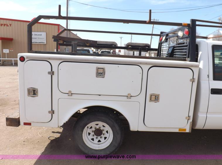 image for item I9009 2000 Chevrolet 2500 utility truck