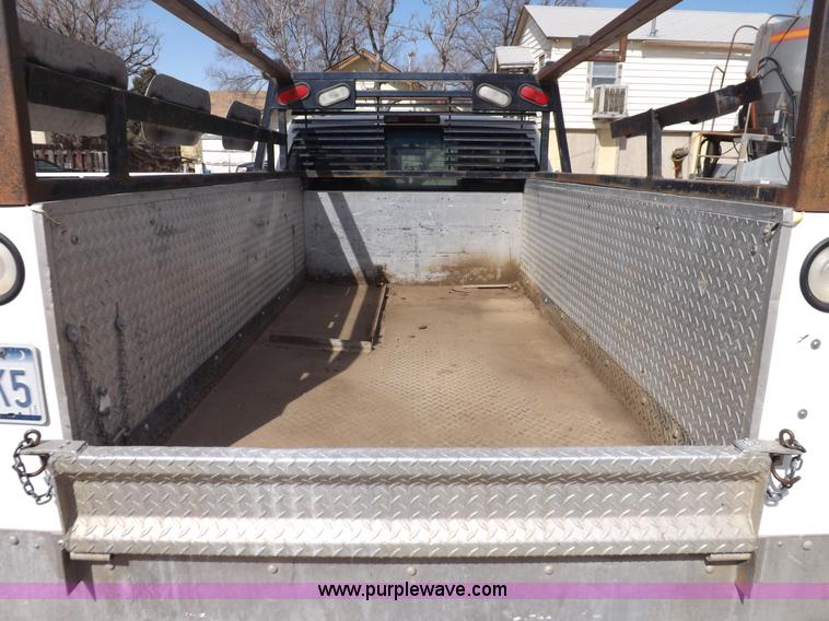 image for item I9009 2000 Chevrolet 2500 utility truck