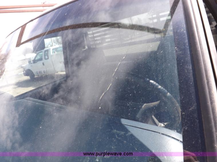 image for item I9009 2000 Chevrolet 2500 utility truck