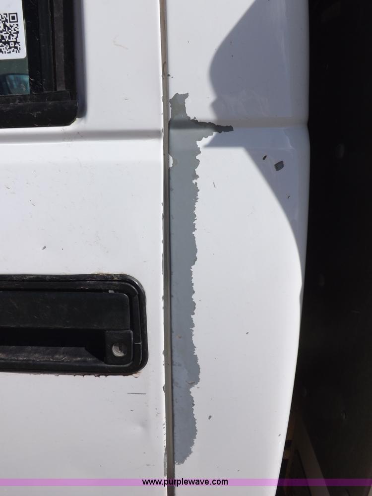 image for item I9009 2000 Chevrolet 2500 utility truck