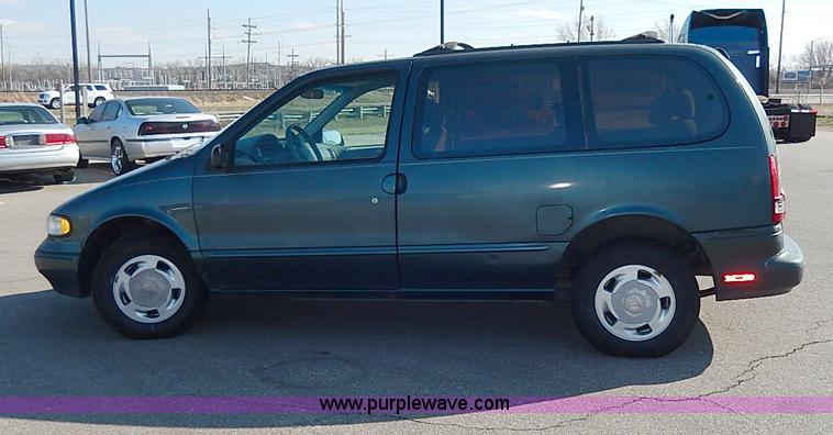 image for item I9263 1997 Mercury Villager GS
