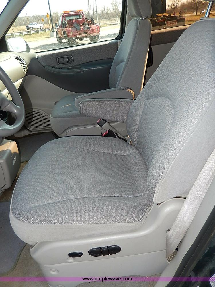 image for item I9263 1997 Mercury Villager GS