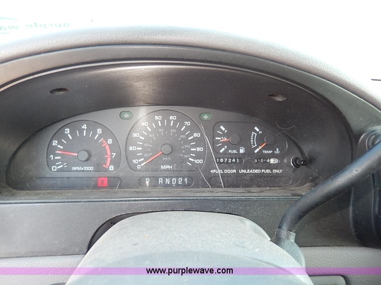 image for item I9263 1997 Mercury Villager GS