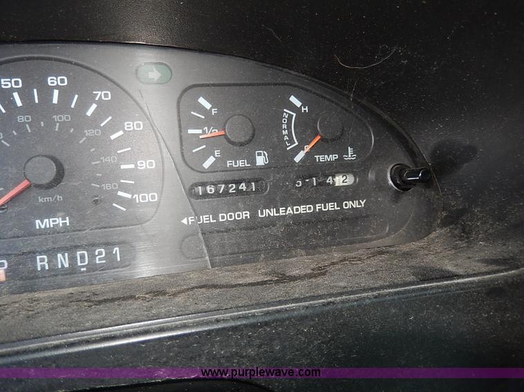 image for item I9263 1997 Mercury Villager GS
