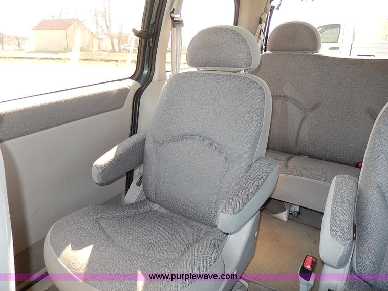 image for item I9263 1997 Mercury Villager GS