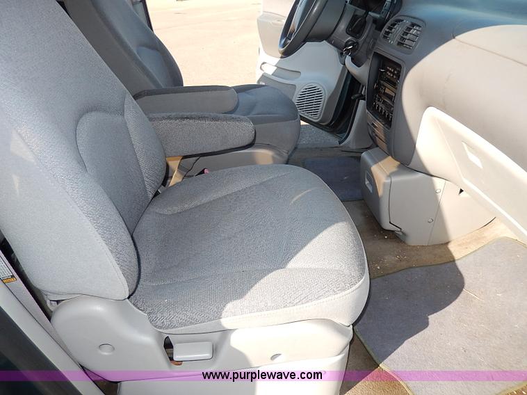 image for item I9263 1997 Mercury Villager GS