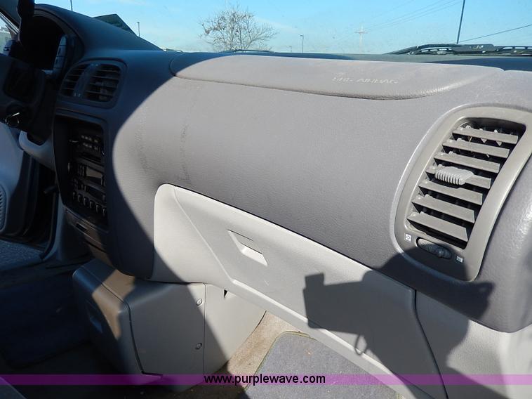image for item I9263 1997 Mercury Villager GS