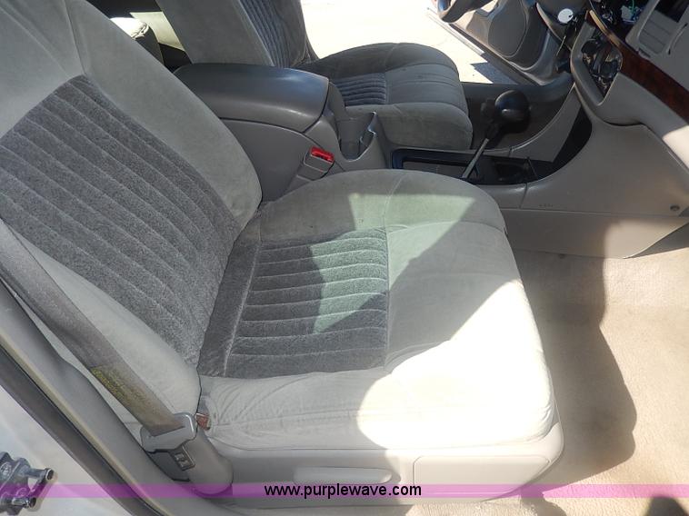 image for item I9315 2000 Chevrolet Impala LS