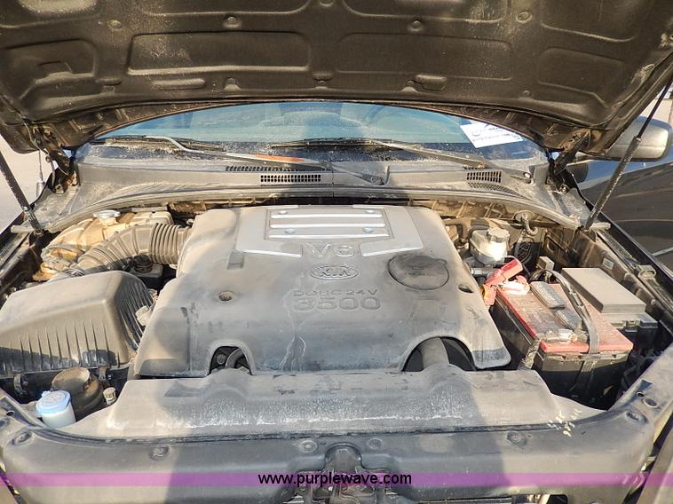 image for item I9354 2004 Kia Sorento LX SUV