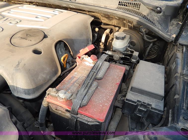 image for item I9354 2004 Kia Sorento LX SUV