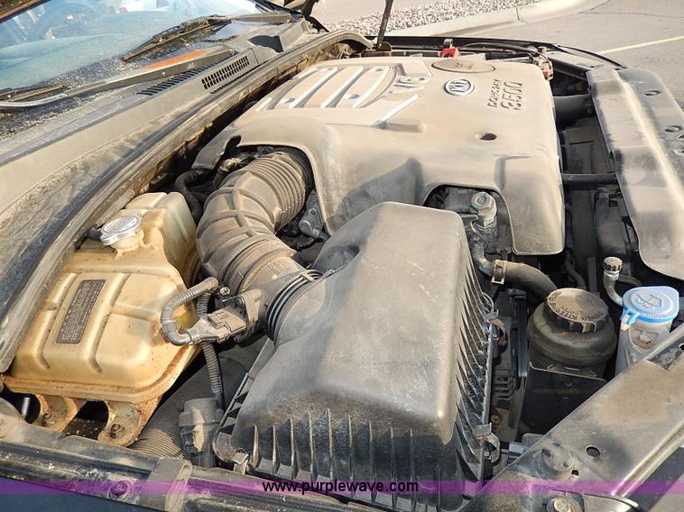 image for item I9354 2004 Kia Sorento LX SUV