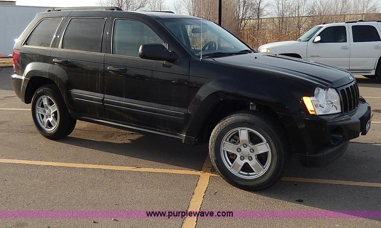 image for item I9355 2006 Jeep Grand Cherokee Laredo SUV