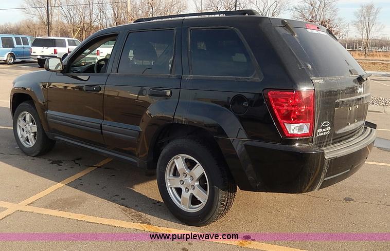 image for item I9355 2006 Jeep Grand Cherokee Laredo SUV