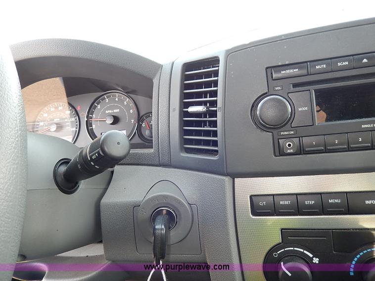 image for item I9355 2006 Jeep Grand Cherokee Laredo SUV