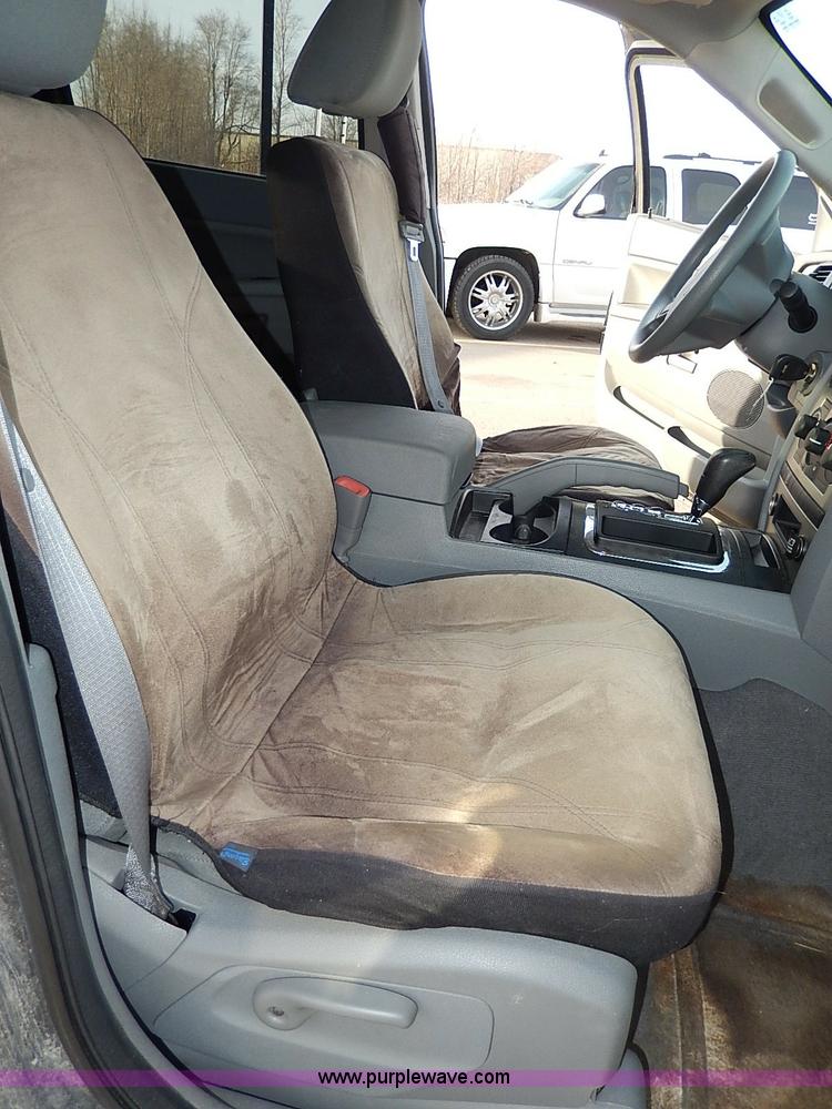 image for item I9355 2006 Jeep Grand Cherokee Laredo SUV