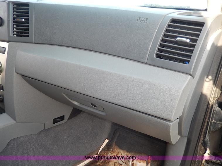 image for item I9355 2006 Jeep Grand Cherokee Laredo SUV